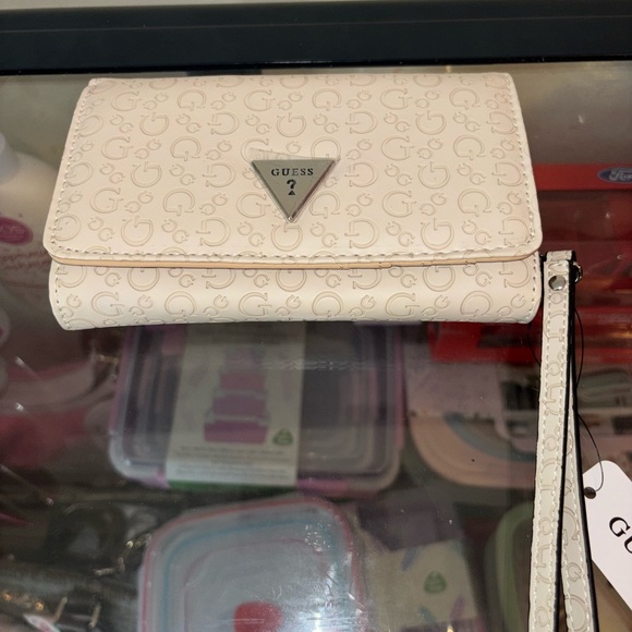 GUESS Cream Logo-Embossed Wristlet Wallet - Picture 2 of 10